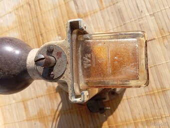 Predám veľmi starý elektrický mlynček na kávu - 4