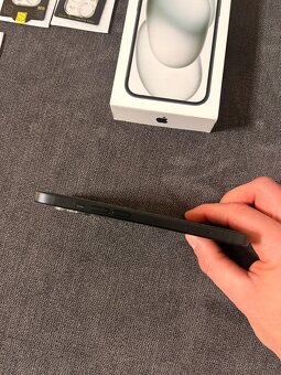 iPhone 15 256Gb - 4
