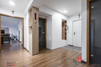 Moderný 3 izbový byt na predaj Banská Bystrica, priestranný - 4