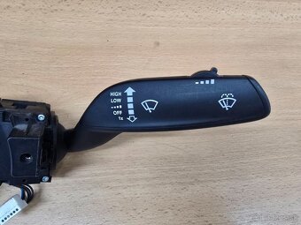 Páčky pod volantom Audi A6 A8 A5 A4 4G8953502M - 4