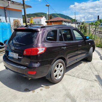 Hyundai Santa Fe - 4