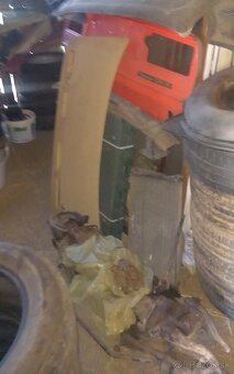 Skoda 120l predny pravý blatnik+plastove podblatniky - 4
