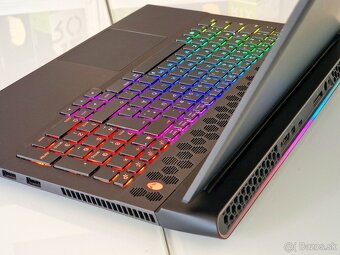 Herný notebook DELL ALIENWARE M17 RTX 2070 | ZÁRUKA - 4