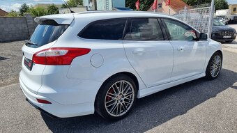 Ford Focus Kombi 2.0 TDCi DPF 163k Titanium A/T za 5.990 € - 4