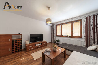 NA PREDAJ. Priestranný 3-izbový byt s loggiou - Petržalka - 4