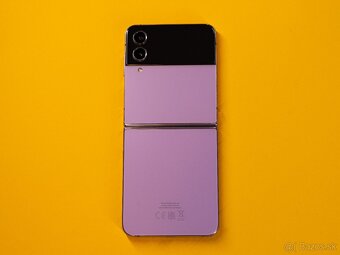 Samsung Galaxy Z Flip4 5G 128GB Purple – Ako nový - 4