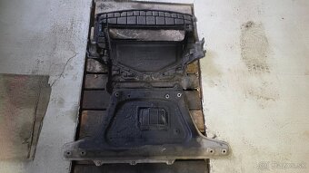 bmw e46 320d touring fl kryty pod motor - 4