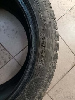 Predám zimné 225/45 R17 - 4
