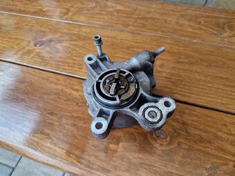 Vákuová pumpa Bosch D165-1A - 4