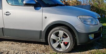 Škoda Roomster scout - 4