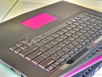 Herný notebook DELL ALIENWARE | i7-7700HQ | GTX 1070 8GB - 4