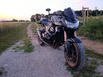Kawasaki Z750R - 4