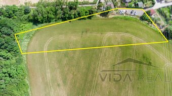 Na predaj pozemok v Pezinku o výmere 3860 m2 - 4