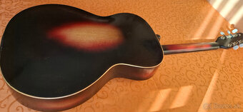 Stará gitara - 4
