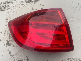 Zadne svetla L&P - 4
