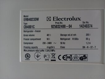 Chladnička s mrazničkou - 4