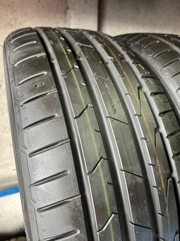 Letné pneumatiky Hankook 215/45R18 - 4