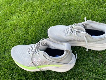 Gel nimbus 27 TR - 4