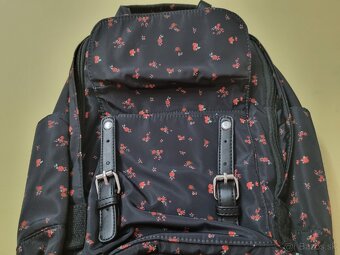 Čierny plecniak s vreckom CROPP - 4