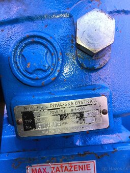 Agzat s pluhom a kultivátorom - 4