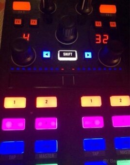 Predám Native Instruments Traktor Kontrol X1mk2 - 4