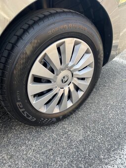 Predám komplet sadu na Škoda Octavia 205/60 R16 - 4