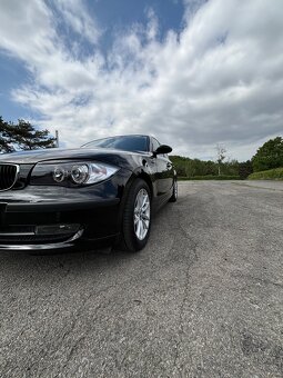 Predám BMW E87 118d - 4