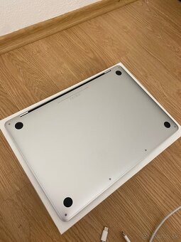 Apple Macbook Pro 2017 Bez Touchbaru - 4