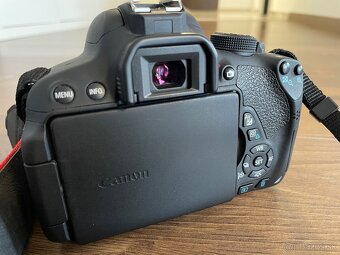 Canon EOS 700D, 2 objektívy, 2 ex. blesky + príslušenstvo - 4