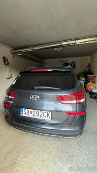 Hyundai i30 kombi Play 1.5 TGDI 118kw 12/2022 odpocet DPH - 4