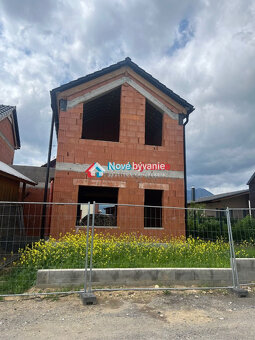 Rozostavaný dvojdom v obci Mlynica - 4