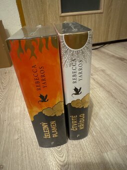 Deluxe edícia českého vydania Čtvrté křídlo - 4