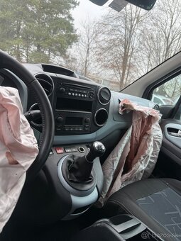 Rozpredam Citroën Berlingo Multispace 1.6 HDI 9H06 - 4