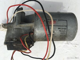 Staré auto diely - 4