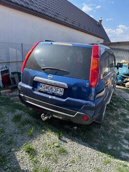 Nissan xtrail 2.0d - 4