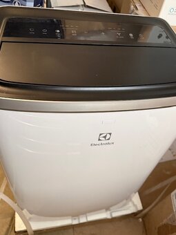 Prenosná klimatizácia Electrolux EXP26U338CW 64 dB biela - 4
