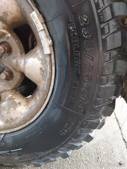 Pneu 235/75R15 na alu diskoch 6x139,7 - 4