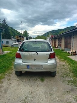 Toyota Yaris - 4
