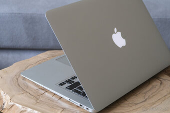 Apple MacBook Air 13.3" - 4