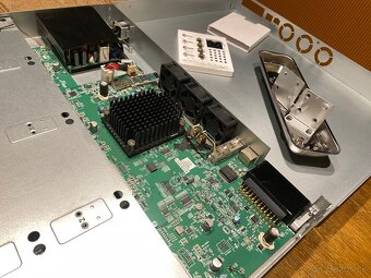 Unifi Network Video Recorder - UNVR - 4