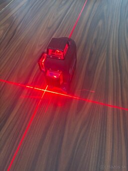 Bosch Laser GLL 3-80 v kufriku - 4