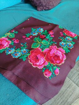 Predám kašmírové nové šatky, kus 10€ - 4