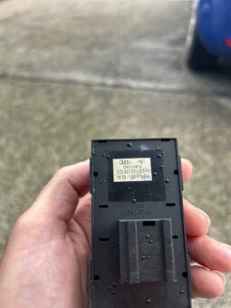 Audi A4 B6 ovládanie okien - 4