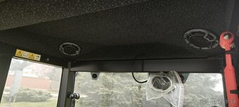 UNIVERSALNÍ TRAKTOROVÁ KABINA - 4