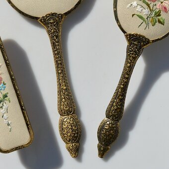 Vintage anglická sada na česanie - zrkadlo + 2x kefa - 4