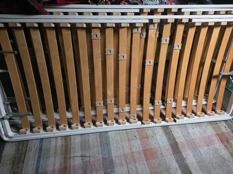 Drevená manželská postel - 4