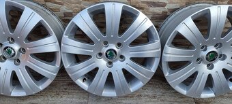 Predám Orginal SKODA FLASH elektrony 5X112 R17 - 4