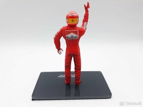 Figúrka Michael Schumacher Ferrari 2001, 1:18 - 4