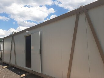 Obytný kontajner o rozměru 4 x 12 m - 4