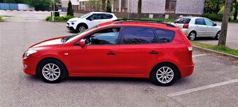 Hyundai i30 Combi 1.4 Benzin+ Lpg 2011 - 4